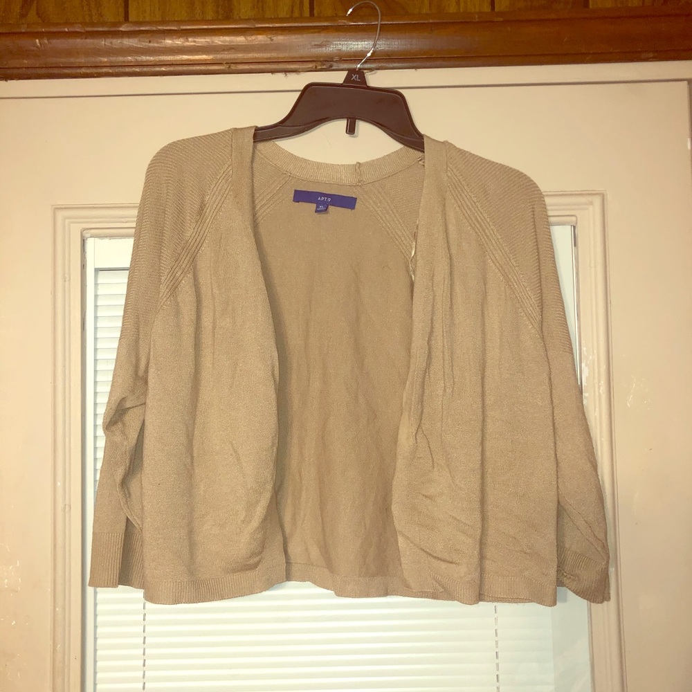 Shrug or short cardigan